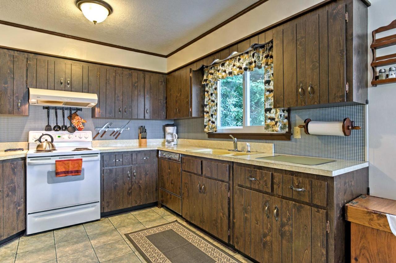 Secluded Mountain Home With Stunning Views And Deck! Bryson City Esterno foto