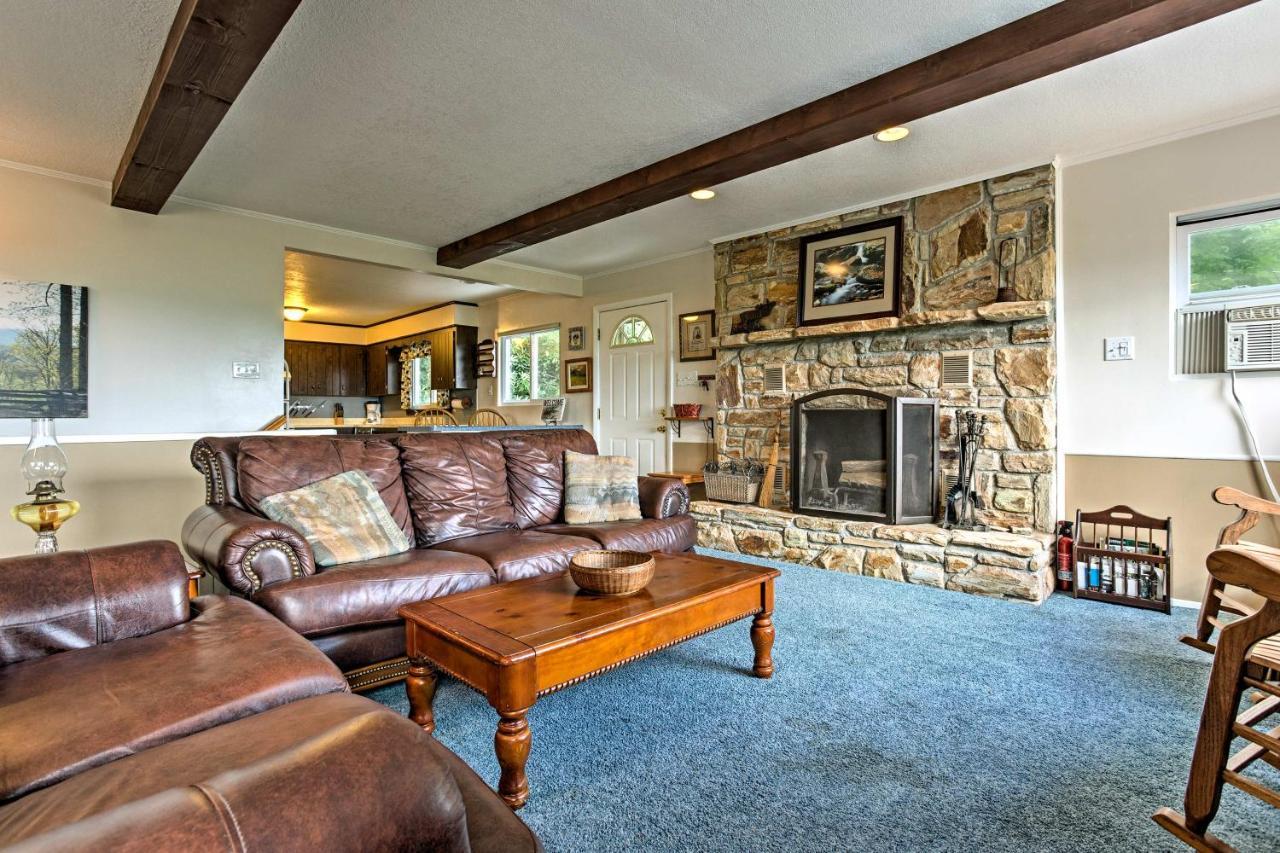 Secluded Mountain Home With Stunning Views And Deck! Bryson City Esterno foto